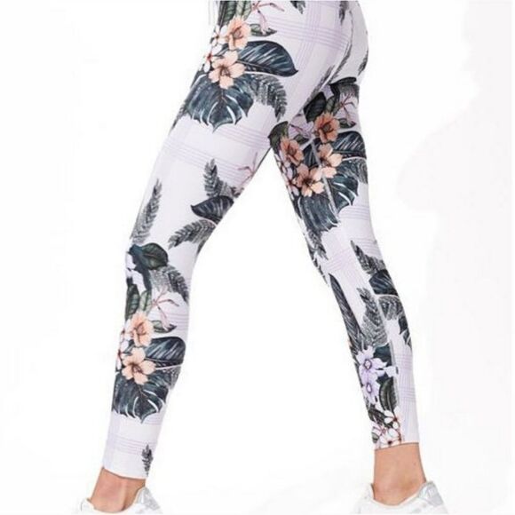 NWT EleVen By Venus Williams Tropicana Legging 25" - Picture 3 of 9